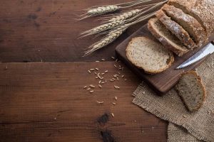Imagem destacada de 'Mitos e verdades sobre o pão integral'